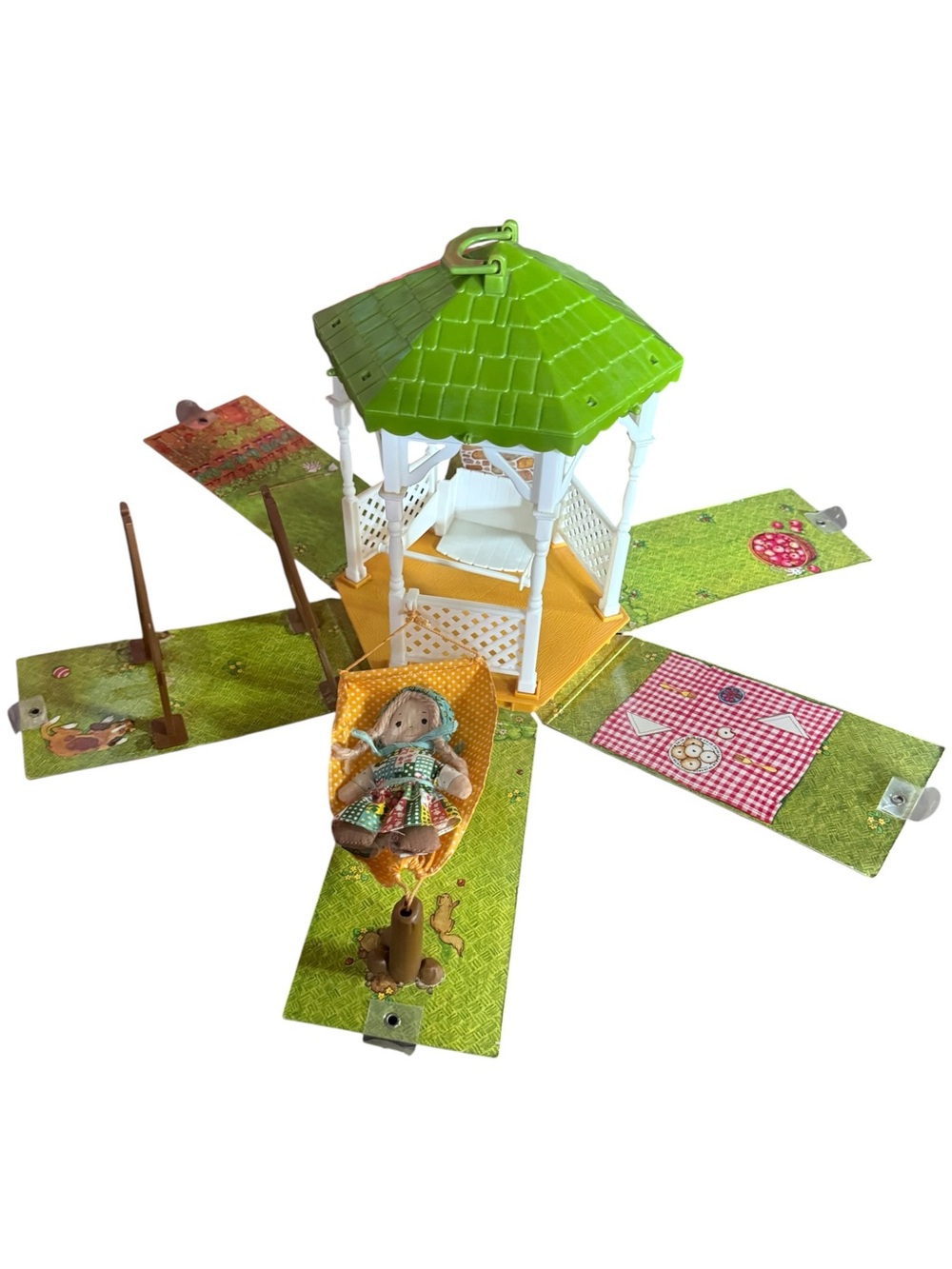 Vintage Holly Hobbie gazebo play set